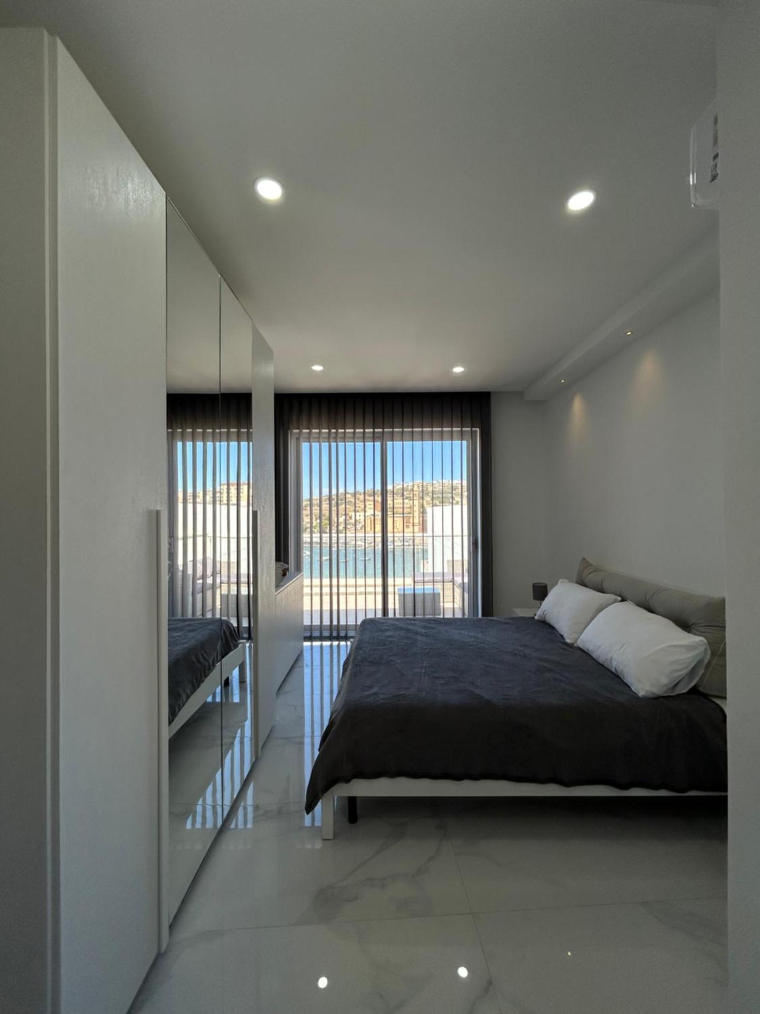 Seaview Setters Penthouse Marsaskala Apartman Kültér fotó